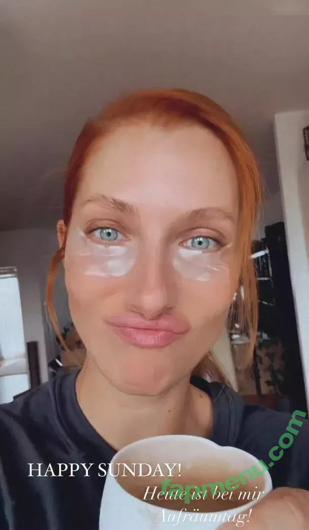 Lara Loft nude photo #0376 (Lara_Loft / laraloft / sarahtoninx9_)