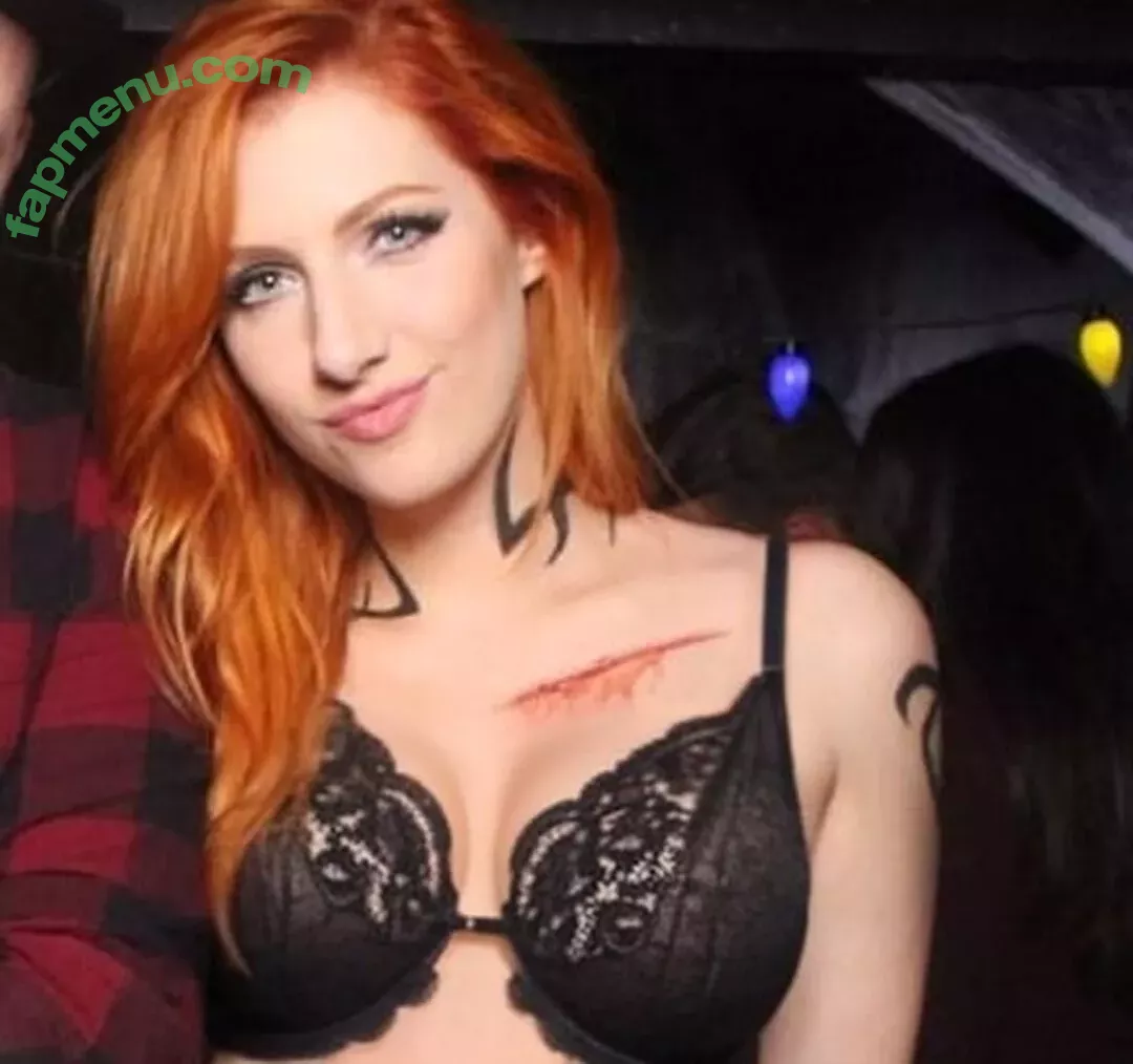 Lara Loft nude photo #0496 (Lara_Loft / laraloft / sarahtoninx9_)