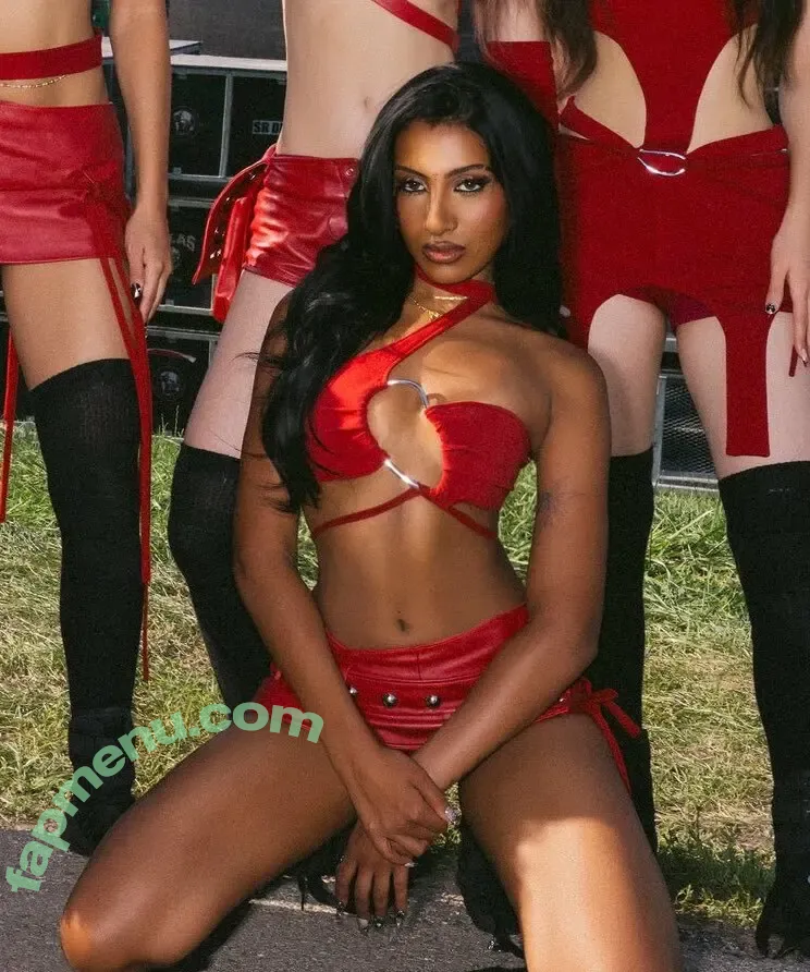 Lara Raj nude photo #0063 (lararajj / memberKATSEYE)