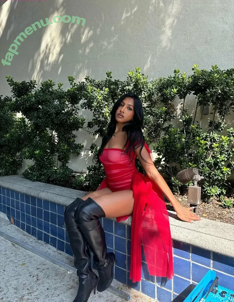 Lara Raj nude photo #0075 (lararajj / memberKATSEYE)