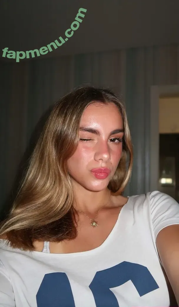 _.lara.sofia nude photo #0029 (_.lara.sofia)