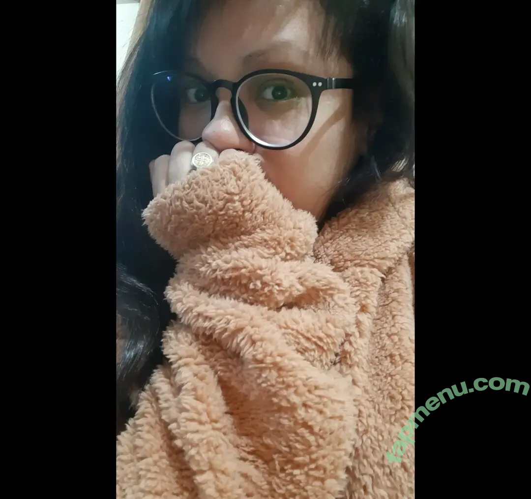 laraboxxx nude photo #0012 (laraboxx)
