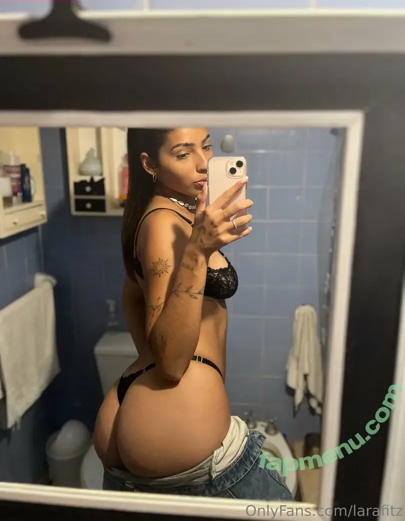 larafitz nude photo #0028 (larafitzz)