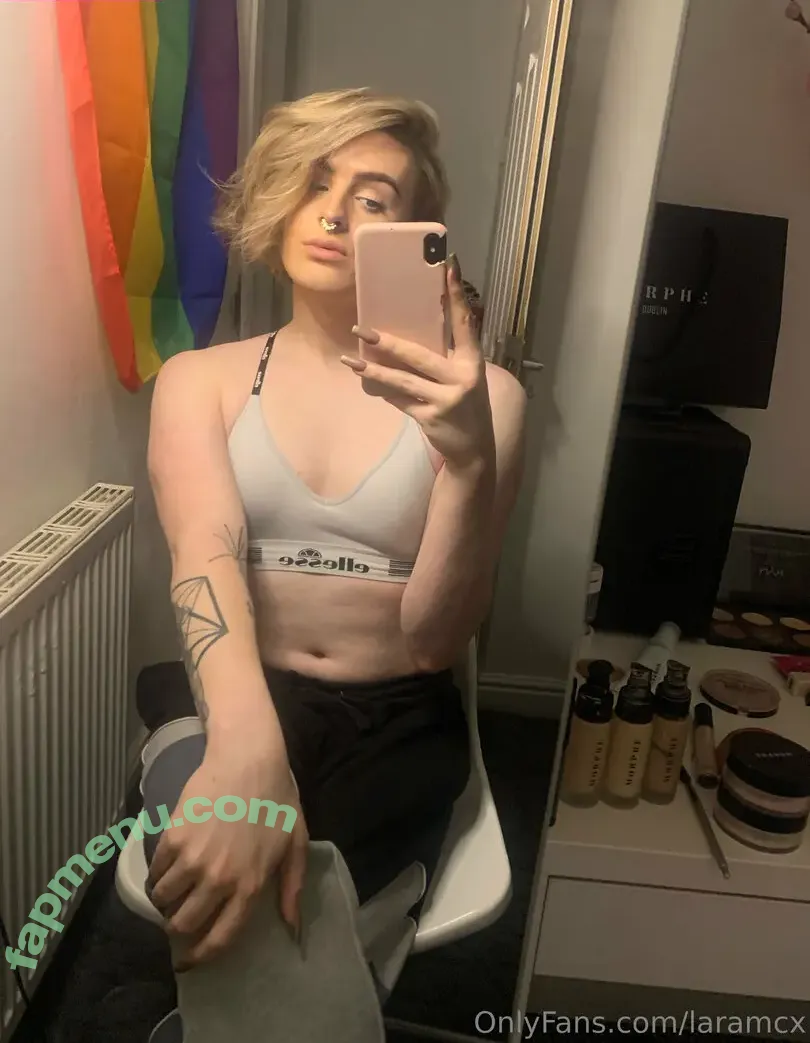 laramcx nude photo #0023 (laramcx)