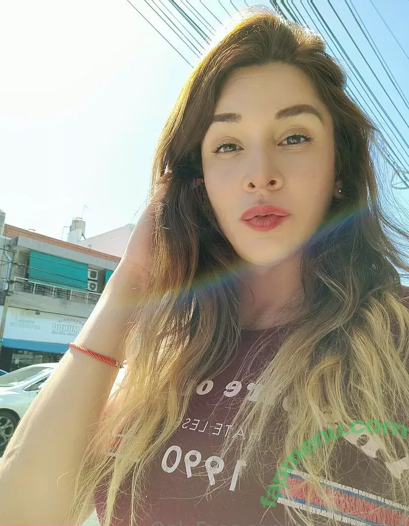 larawonder nude photo #0016 (larawonder)
