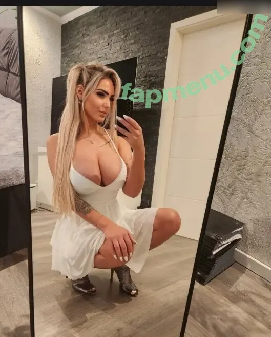 larissa.lou nude photo #0006 (larissa.lou)