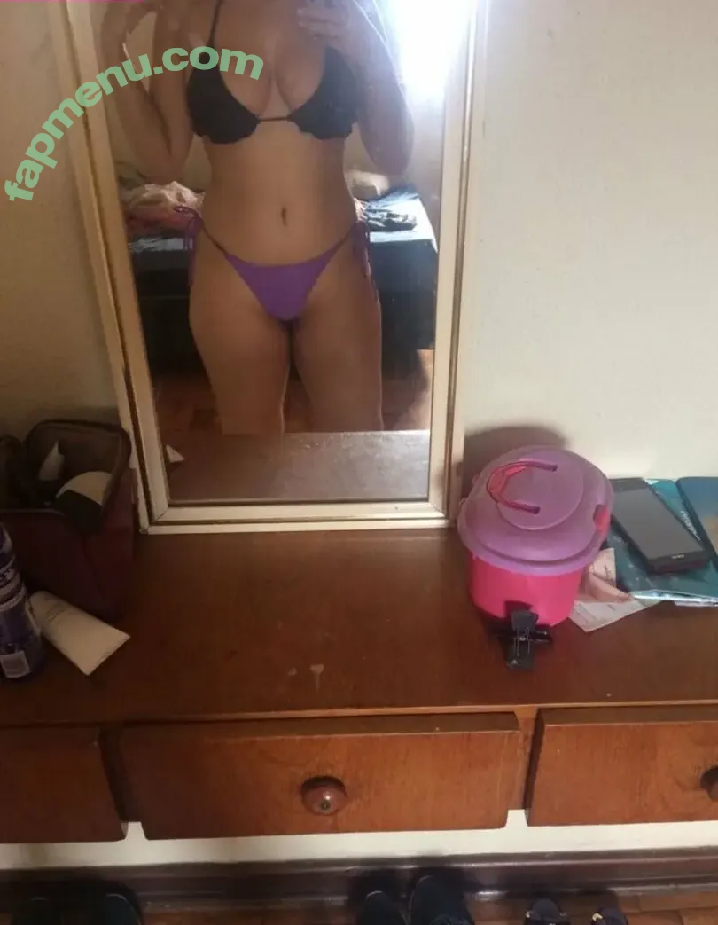 Larissa Souza nude photo #0004 (Larissa Souza)