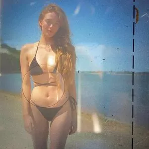 Larsen Thompson / larsenthompson nude photo #0189