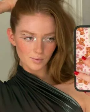Larsen Thompson / larsenthompson nude photo #0236