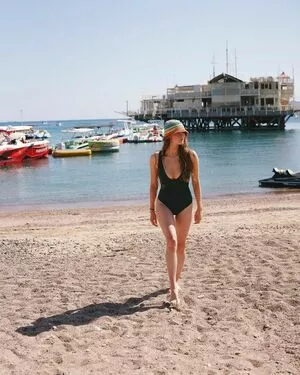 Larsen Thompson / larsenthompson nude photo #0306