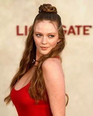 Larsen Thompson / larsenthompson nude photo #0406