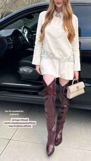 Larsen Thompson / larsenthompson nude photo #0455