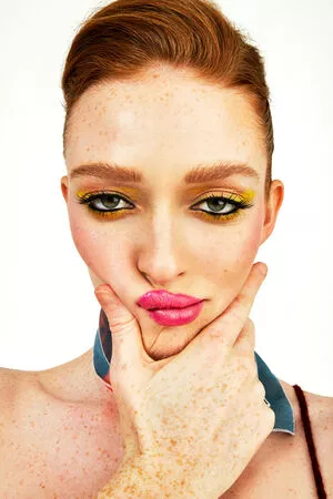 Larsen Thompson / larsenthompson nude photo #0537
