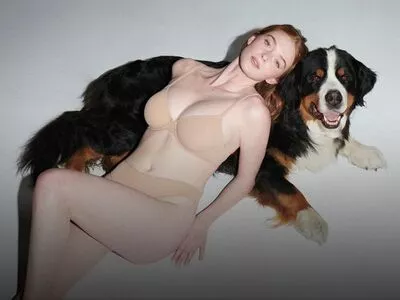 Larsen Thompson / larsenthompson nude photo #0585