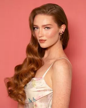 Larsen Thompson / larsenthompson nude photo #0696