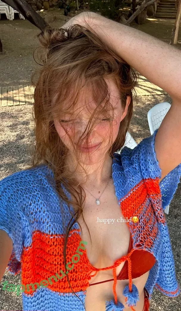 Larsen Thompson nude photo #0301 (larsenthompson)