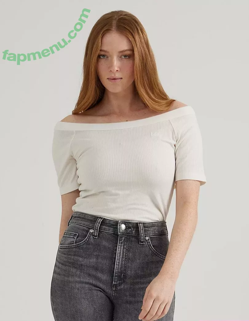 Larsen Thompson nude photo #0463 (larsenthompson)