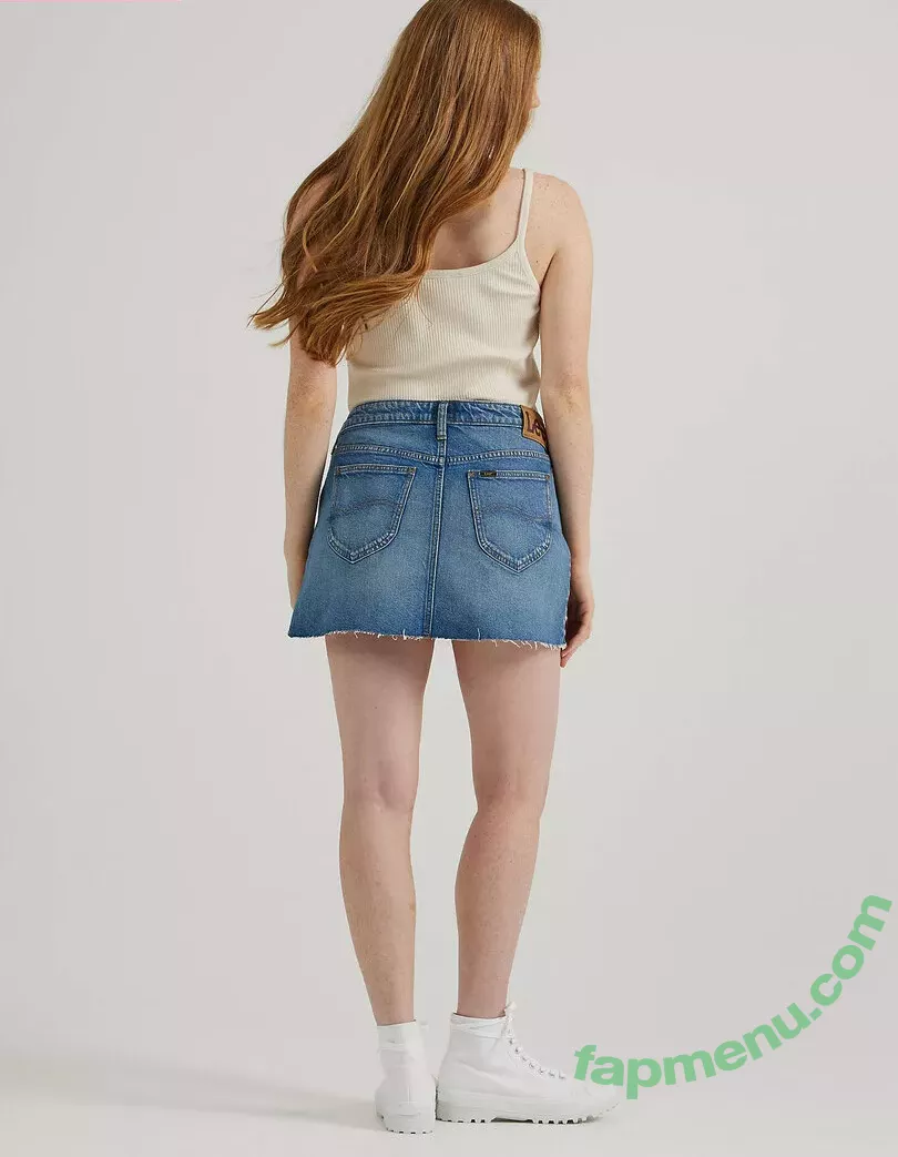 Larsen Thompson nude photo #0467 (larsenthompson)