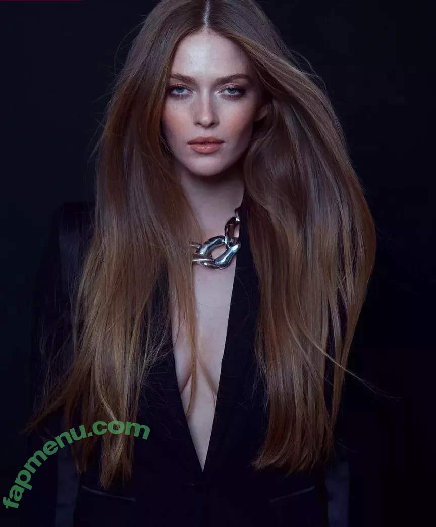 Larsen Thompson nude photo #0488 (larsenthompson)