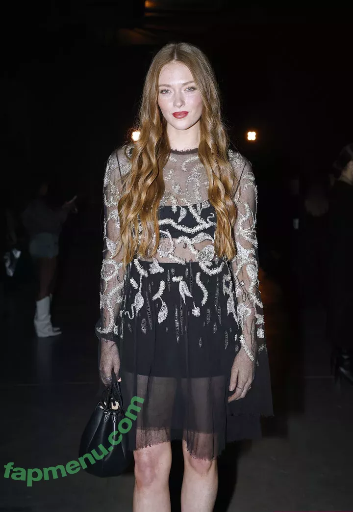 Larsen Thompson nude photo #0508 (larsenthompson)