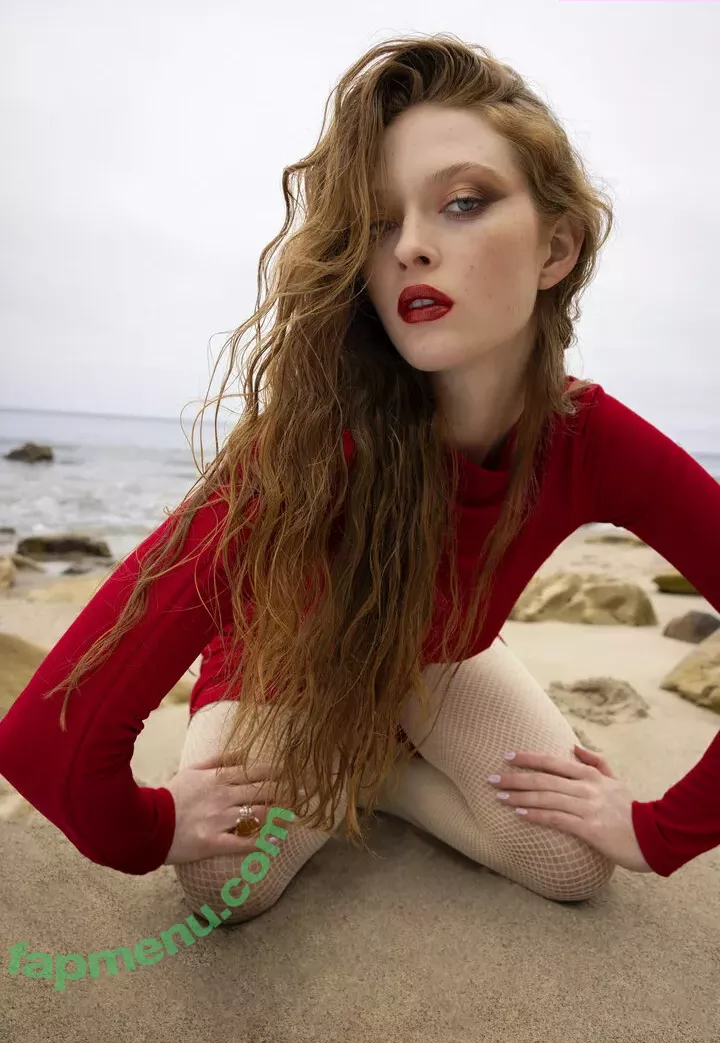 Larsen Thompson nude photo #0570 (larsenthompson)