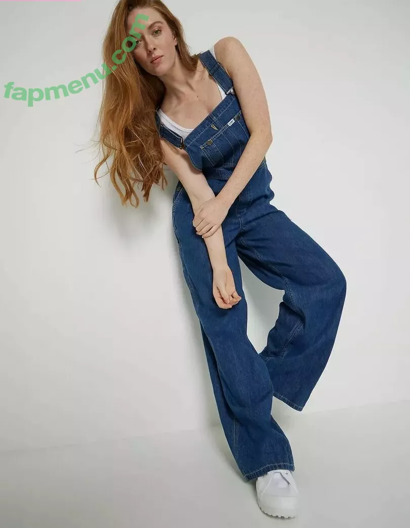 Larsen Thompson nude photo #0653 (larsenthompson)