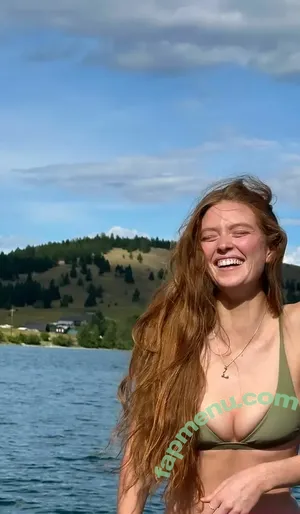 Larsen Thompson / larsenthompson nude photo #1054