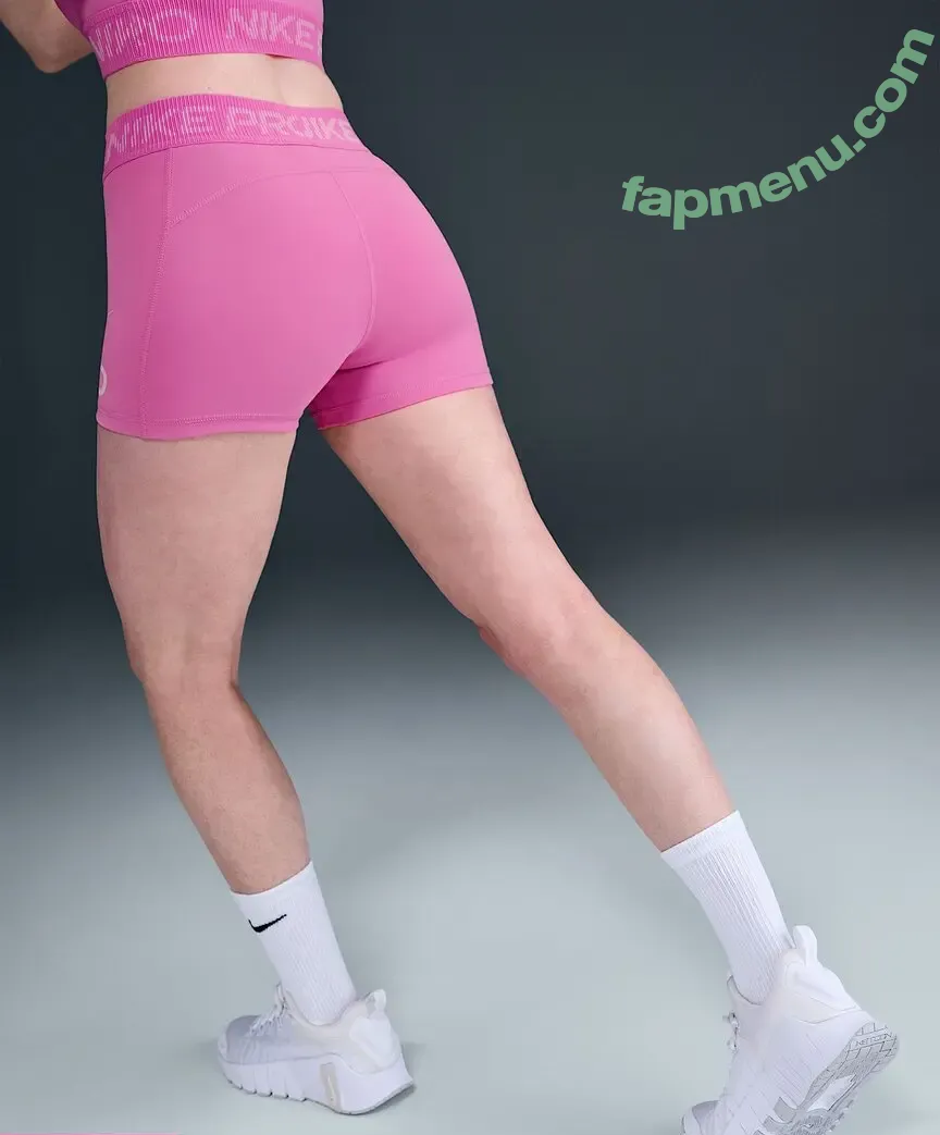 Larsen Thompson nude photo #1025 (larsenthompson)