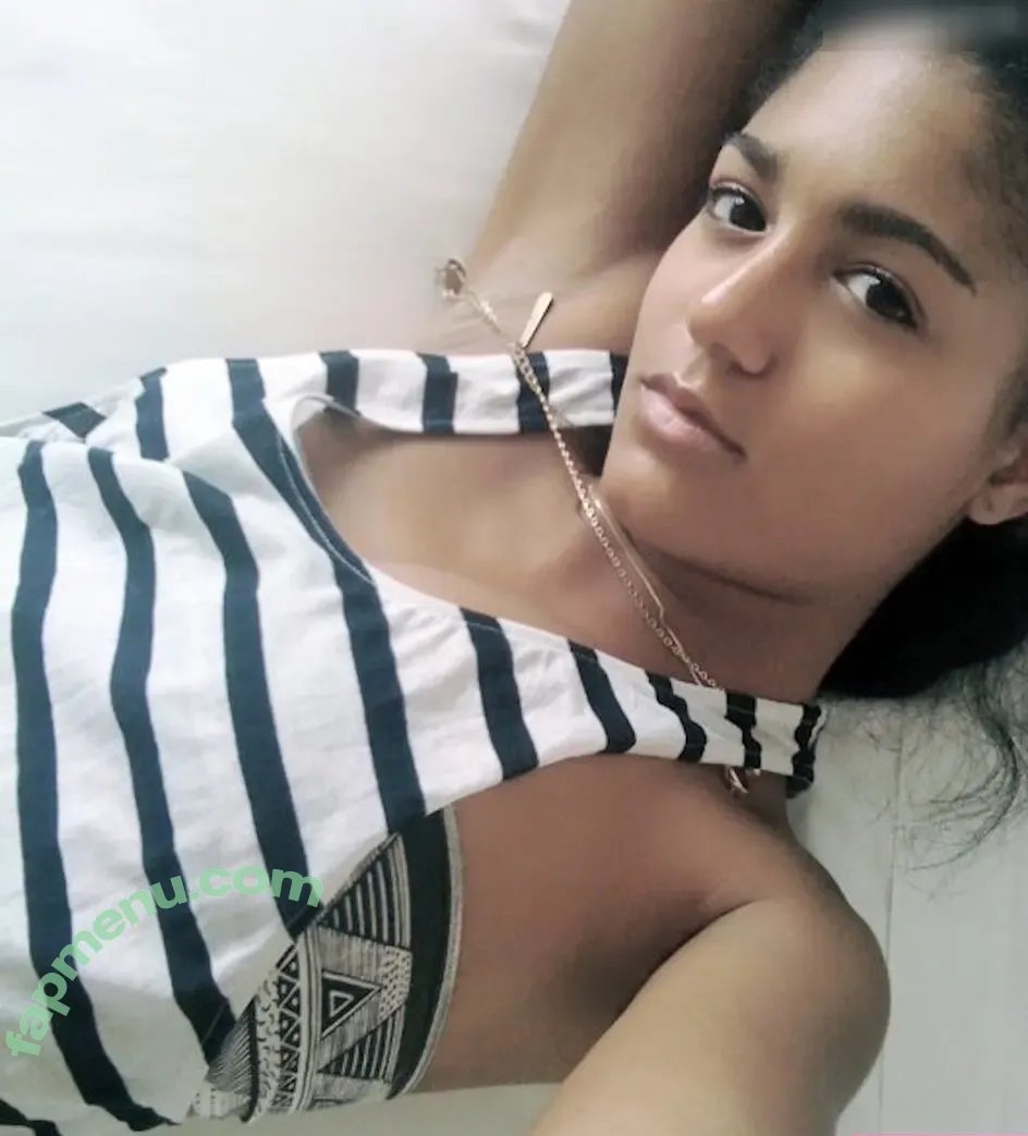 Larypoppins / Lary nude photo #0002 (larypoppins)