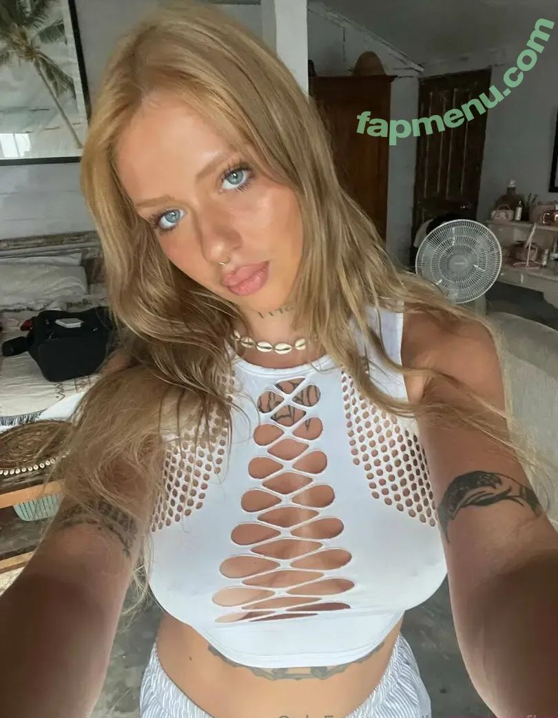 laura.caroline nude photo #0020 (lcarolineart)
