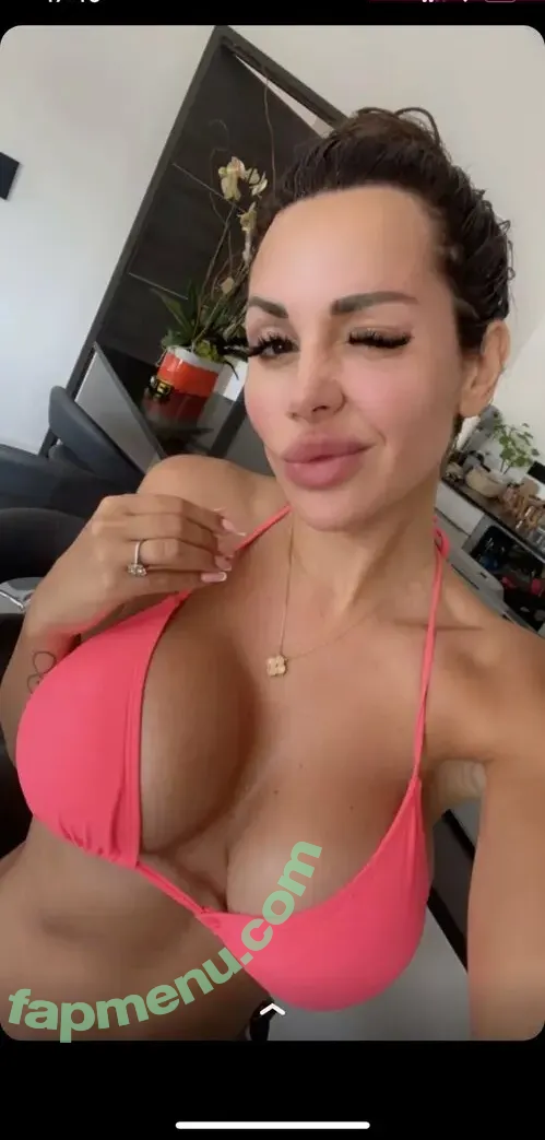 Laura Lempika nude photo #0017 (Laura Lempika)