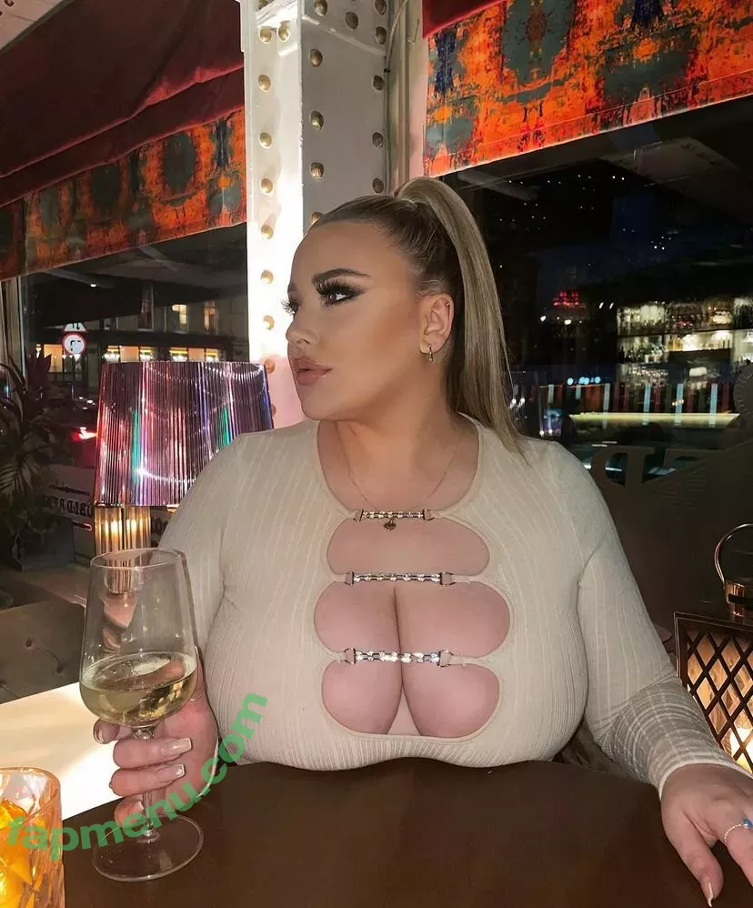 Laura Morgan nude photo #0033 (lauramorganx / lauramorganxxx)