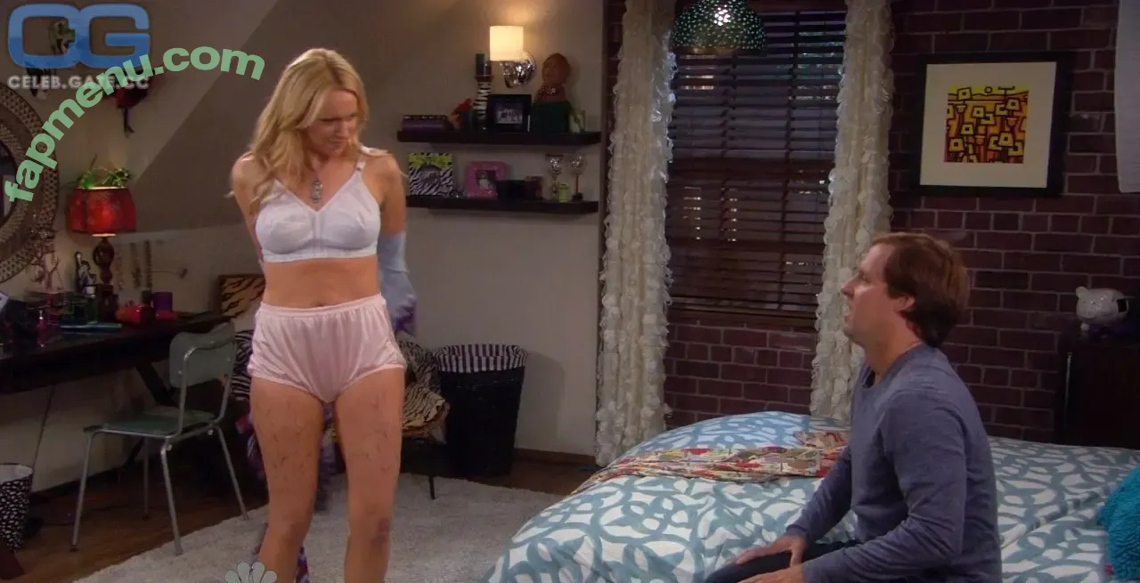 Laura Prepon nude photo #0127 (lauraprepon)
