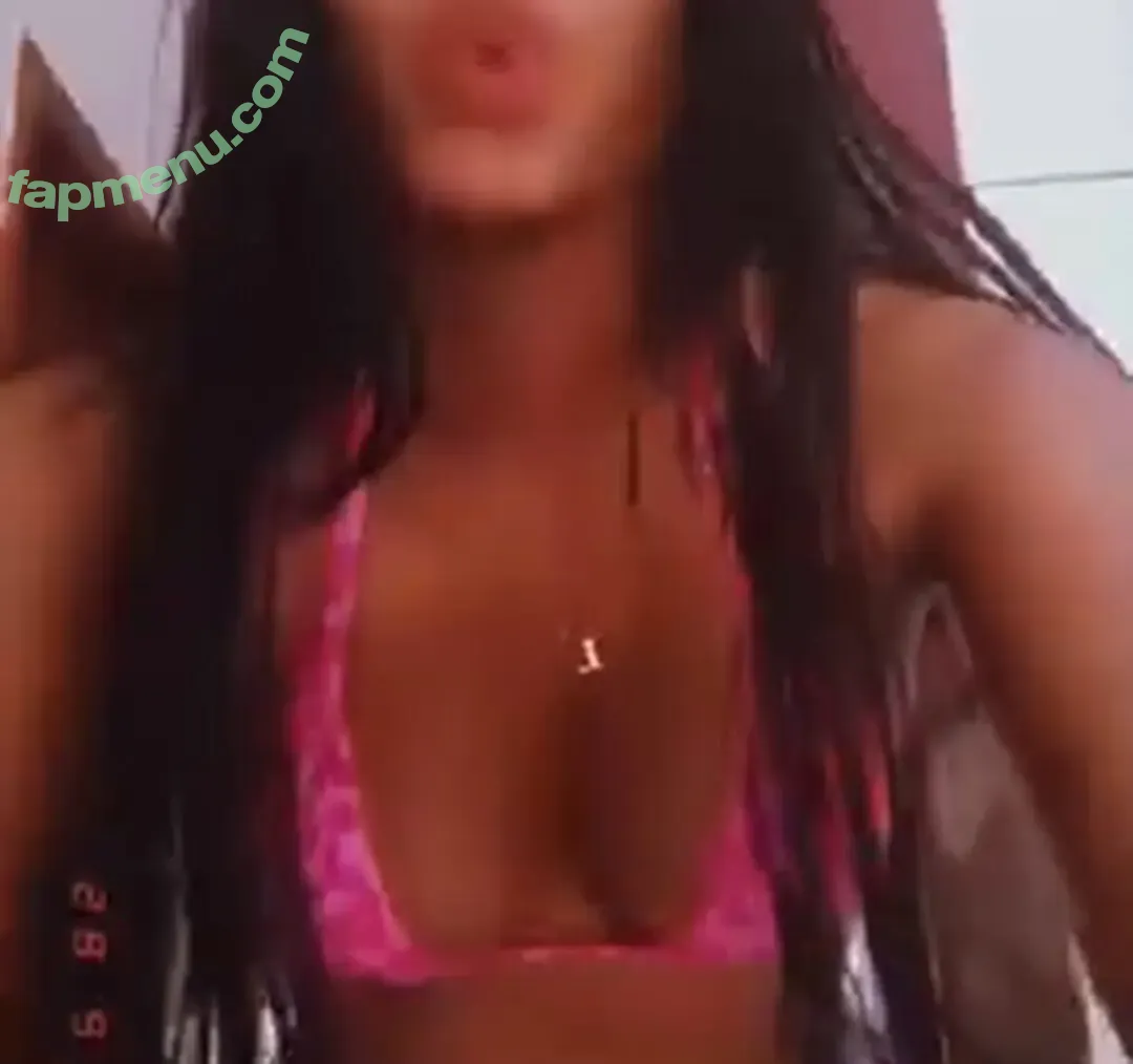 Laura Santos nude photo #0021 (Onlylauuu / laurasantosinteriors / susiedelossantos)