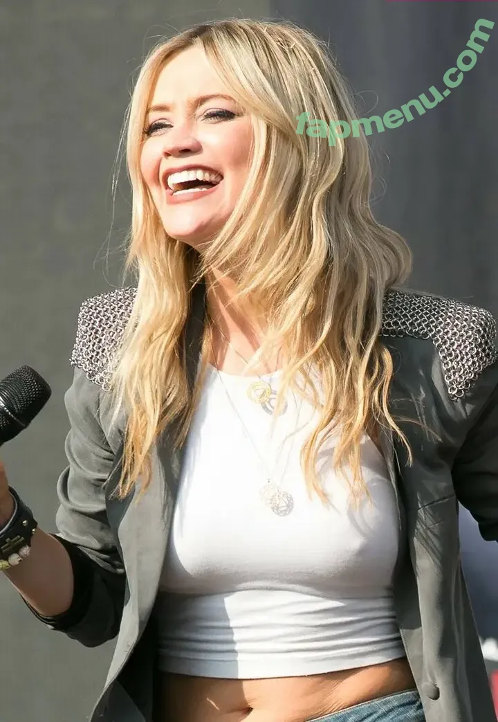 Laura Whitmore nude photo #0113 (thewhitmore)