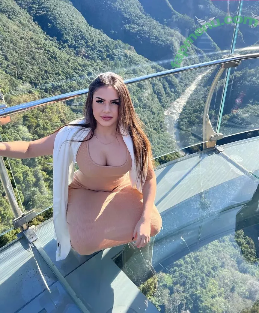 lauratavora nude photo #0007 (gabyguterres2021 / umapave)