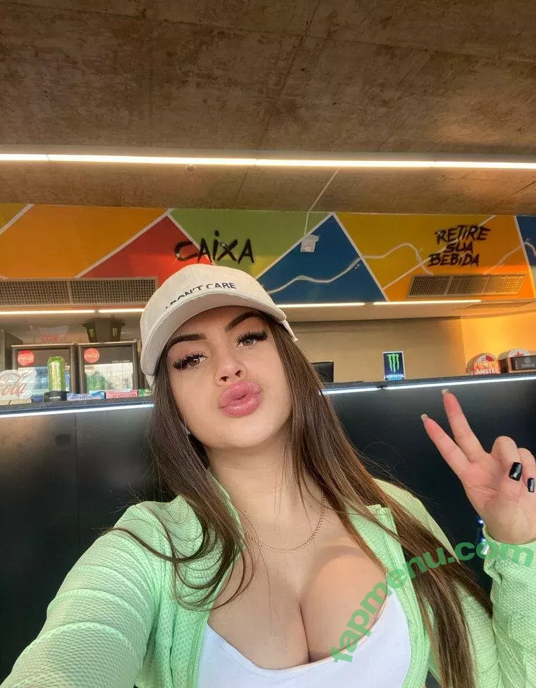 lauratavora nude photo #0008 (gabyguterres2021 / umapave)