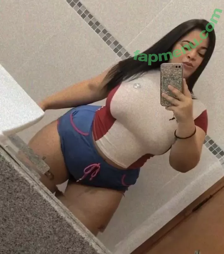 lauratavora nude photo #0021 (gabyguterres2021 / umapave)