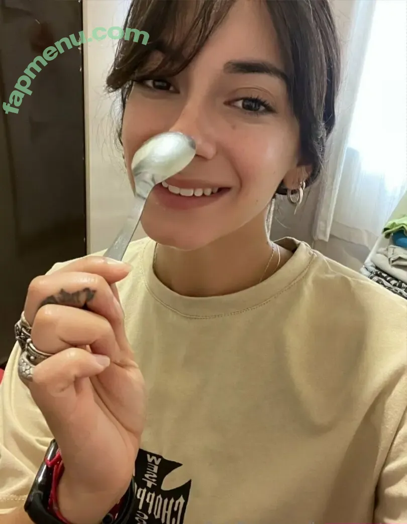 laurawantsu nude photo #0004 (laurawantsu)