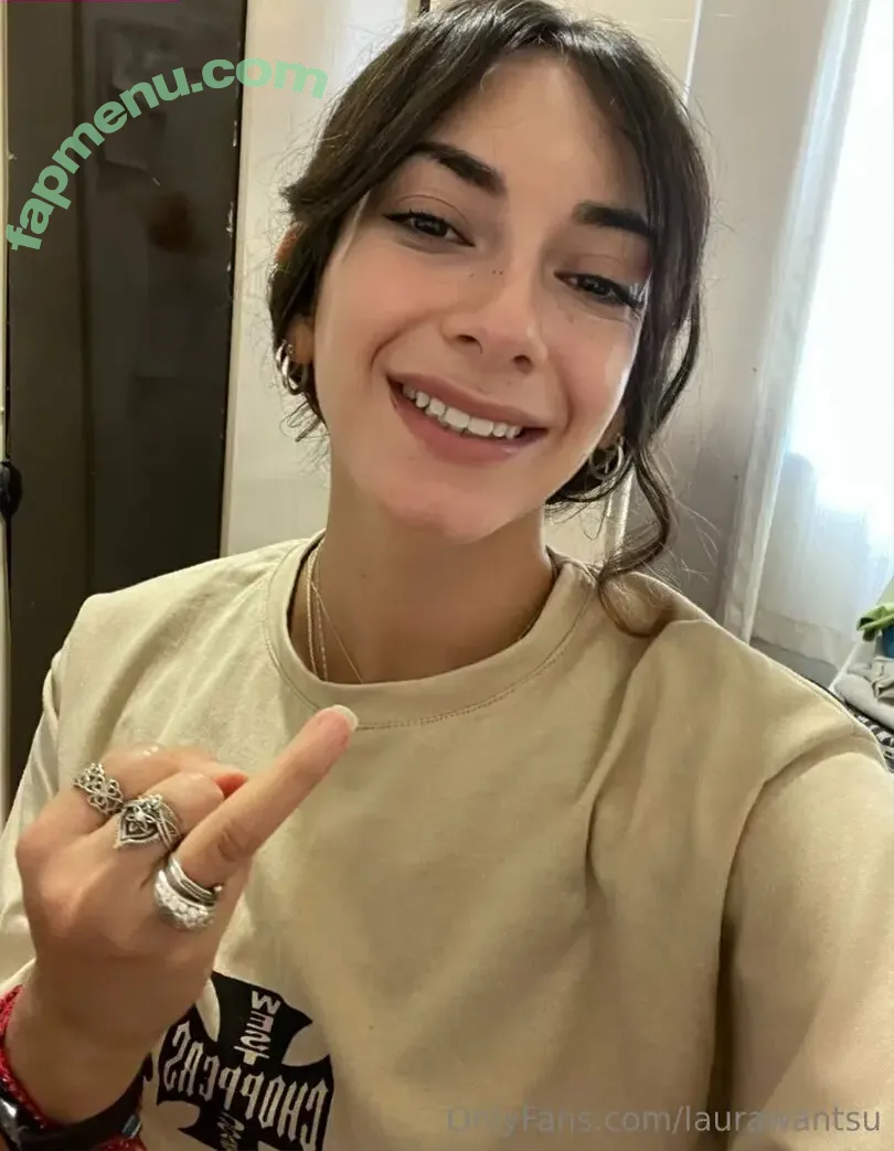 laurawantsu nude photo #0025 (laurawantsu)
