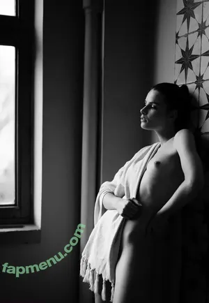 Laure Surlerivage / Lauresurlerivage / laure.surlerivage2 nude photo #0257