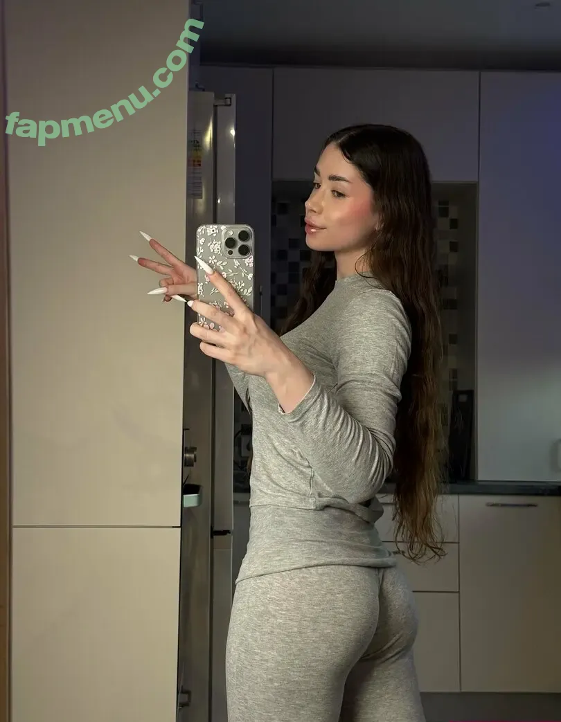 Laureljeune nude photo #0045 (Widowkush1)