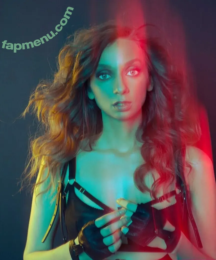 Lauren Lapkus nude photo #0035 (laurenlapkus)
