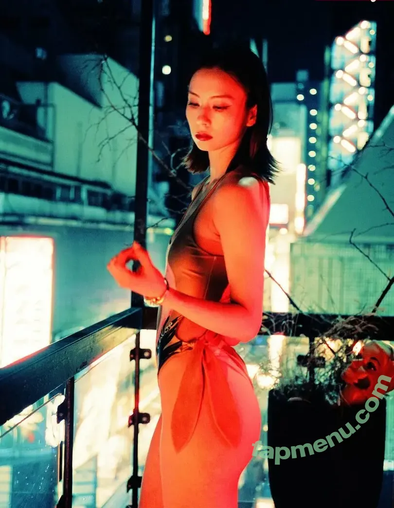 Lauren Tsai nude photo #0400 (laurentsai)