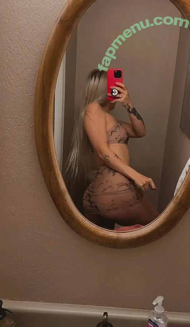 laurenb420 nude photo #0011 (laurenbriereee)