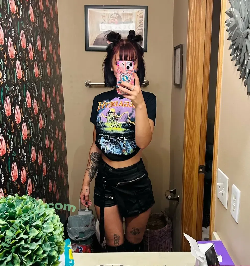 laureninminnesota nude photo #0030 (laureninminnesota)
