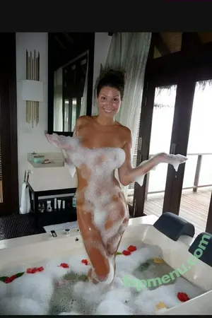 Laury Thilleman / laurythilleman nude photo #0004