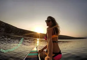 Laury Thilleman / laurythilleman nude photo #0036