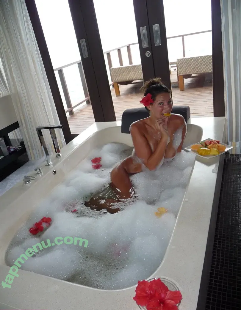 Laury Thilleman nude photo #0017 (laurythilleman)
