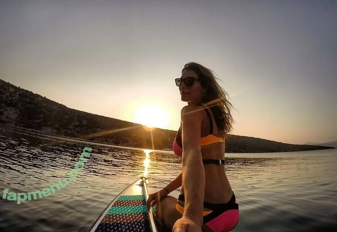 Laury Thilleman nude photo #0036 (laurythilleman)
